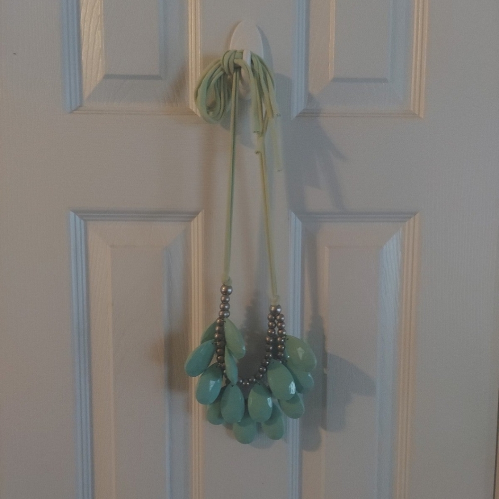 Y2k Anthropologie BIB STYLE STATEMENT NECKLACE Seafoam & Silver LIKE NEW!